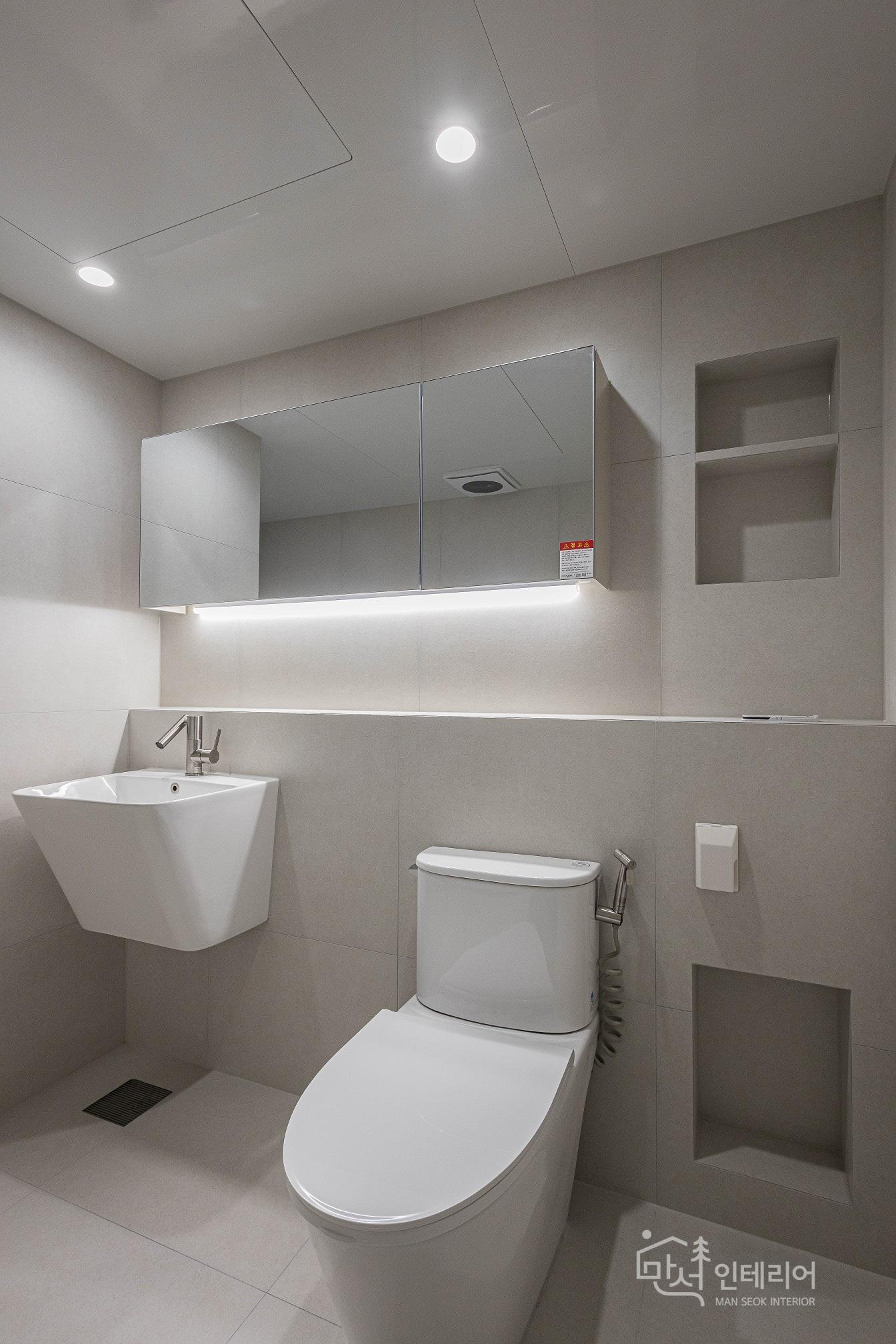 2040995494_gvJSomzY_73b8575d53b5ea94a4cfdf164352fd6d01f102b5.jpg 이미지크게보기